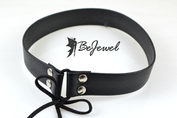 Colier choker din piele si accesorii placate cu argint ''Gothica''