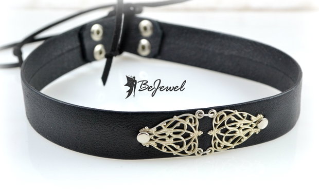 Colier choker din piele si accesorii placate cu argint ''Gothica''