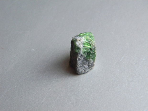 Specimen Tsavorite cu Tanzanite (2.12)