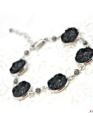 Bratara Sclipiri negre