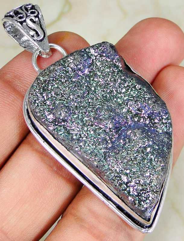 Pandantiv titanium druzy1