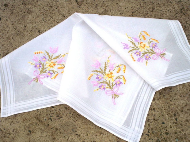 Broderie 1-82