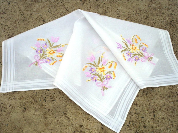 Broderie 1-82