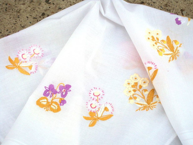 Broderie 1-83