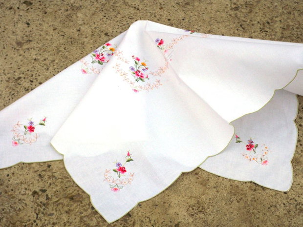 Broderie 1-84