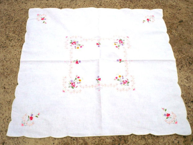 Broderie 1-84