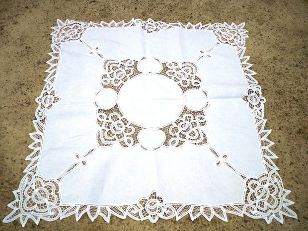 Broderie 1-85