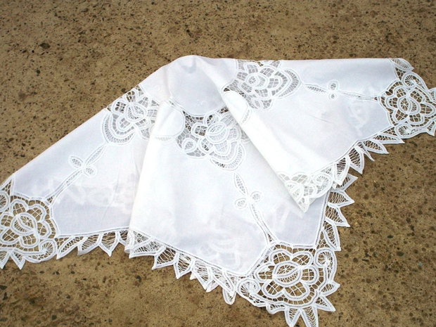 Broderie 1-85