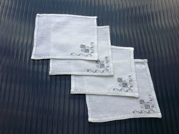 Accesorii brodate