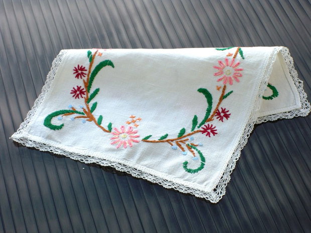 Broderie 1-93