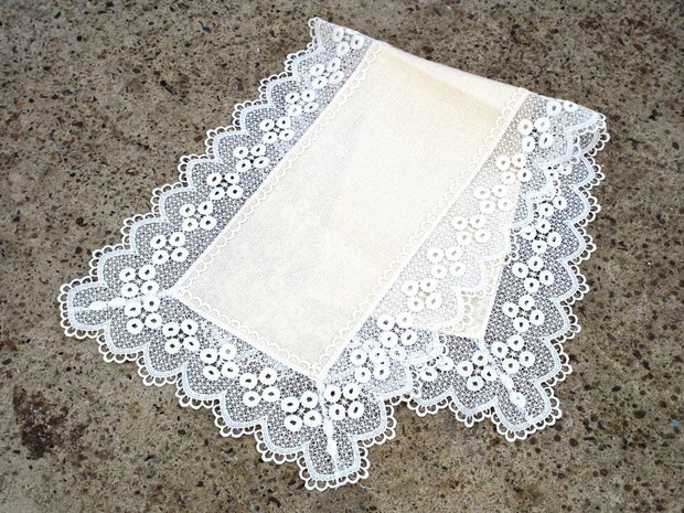 Accesoriu dantelat 7