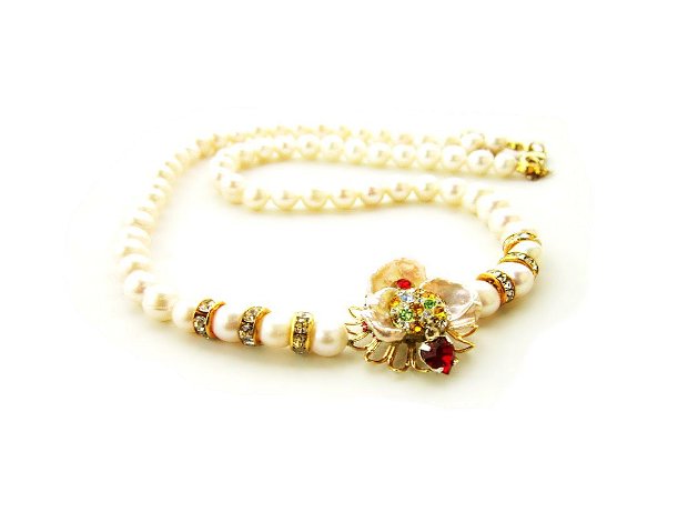 Colier perle de cultura cu pandantiv din perle Keishi si cristale Swarovski