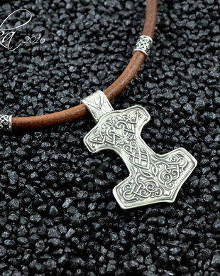 Colier barbatesc din piele si argint ''Mjolnir''