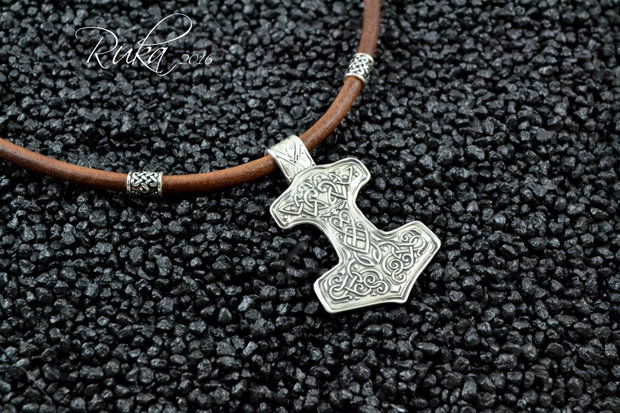 Colier barbatesc din piele si argint ''Mjolnir''