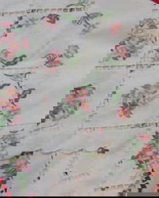 Fata de masa brodata cu zorele