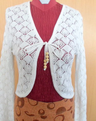 bluza crosetata cu fusta mini