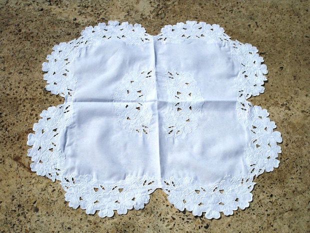 Broderie 1-127