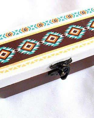 Cutie lemn cu motiv traditional 27906