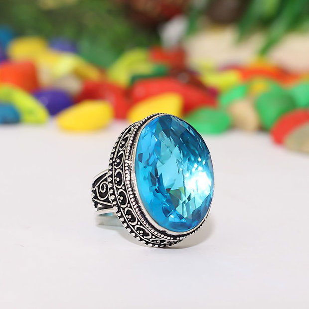 Inel blue topaz