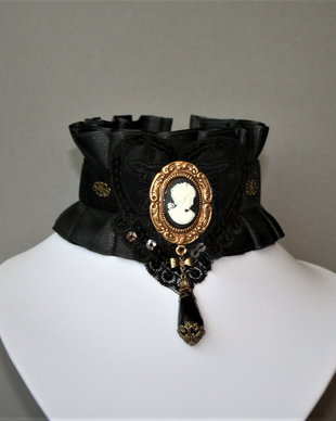 Choker Donna Alba