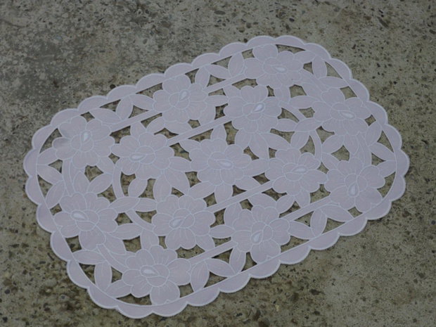 Broderie 1-129