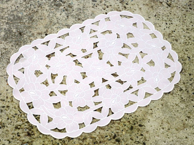 Broderie 1-129
