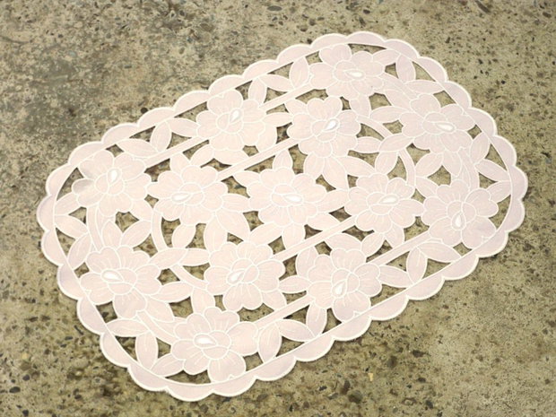 Broderie 1-129