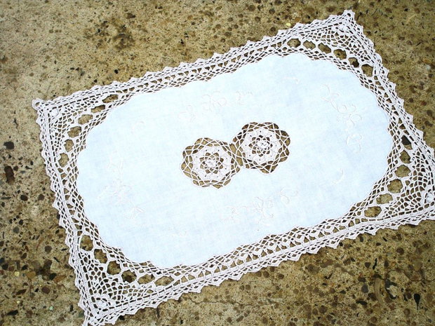 Broderie 1-132