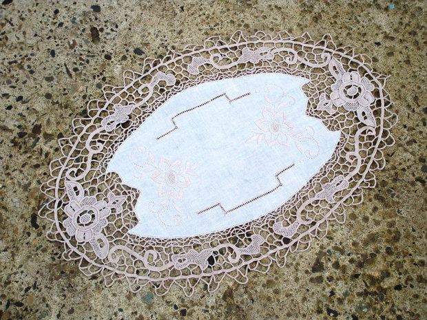 Broderie 1-133