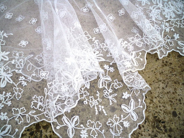 Broderie 1-134
