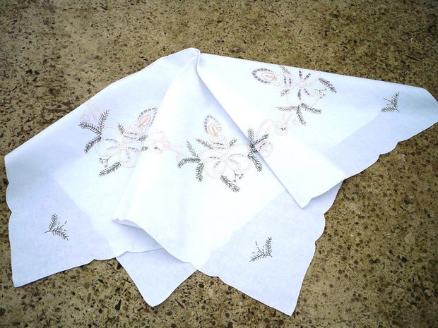 Broderie 1-135