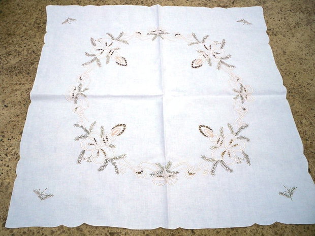 Broderie 1-135