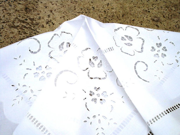 Broderie 1-138