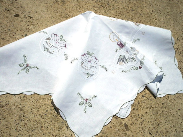 Broderie 1-145