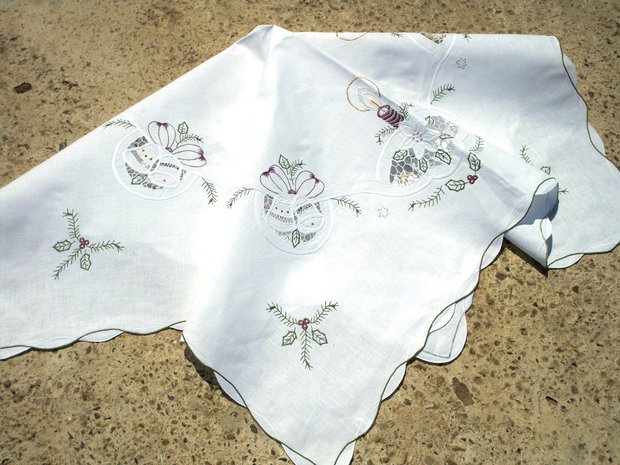 Broderie 1-145