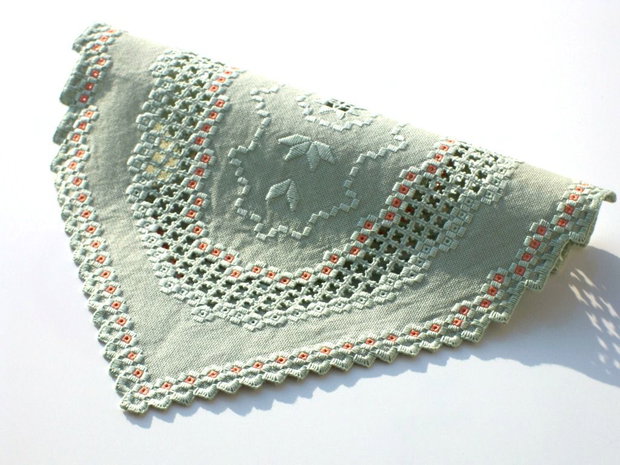 Broderie 1-150