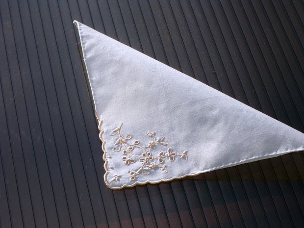 Broderie 1-151