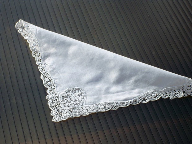Broderie 1-153 (rezervat Cristina)