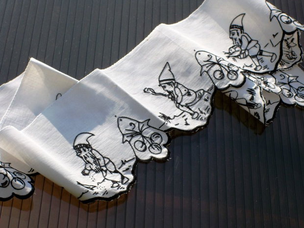 Broderie pitici