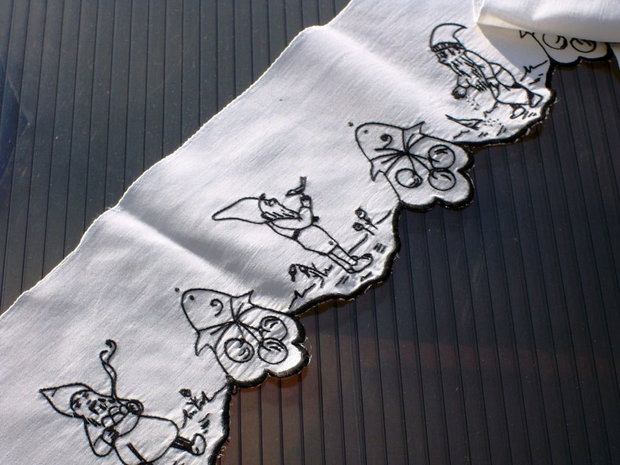 Broderie pitici