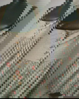 ROCHIE BAVAREZA IN FLORAL