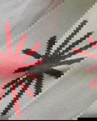 Tesatura iuta-brodata