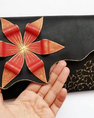 poseta plic handmade unicat din piele - Red flower