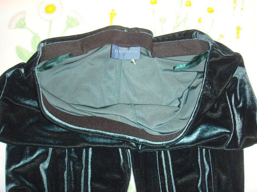 Rezervat temporar Pantaloni largi, din catifea de matase verde