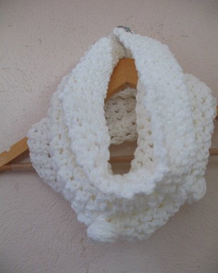 Guler/fular/accesoriu crosetat