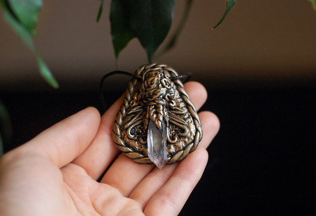 Amuleta lemurian seed quartz si lut polimeric patinat
