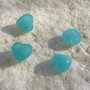 (2 bucati) Cabochon inimioara din angelit aprox 4x7.5x8 mm