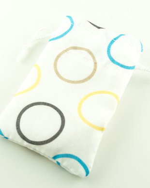 Saculeti din material textil alb cu imprimeu, 10x6.5cm