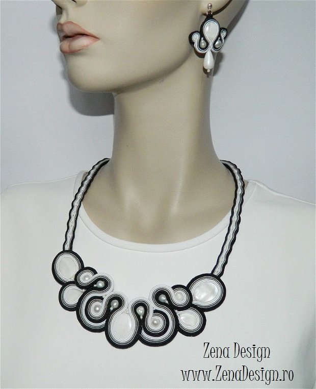 Colier alb cu negru Notre Dame  Colier  cu perle de cultură, colier handmade soutache