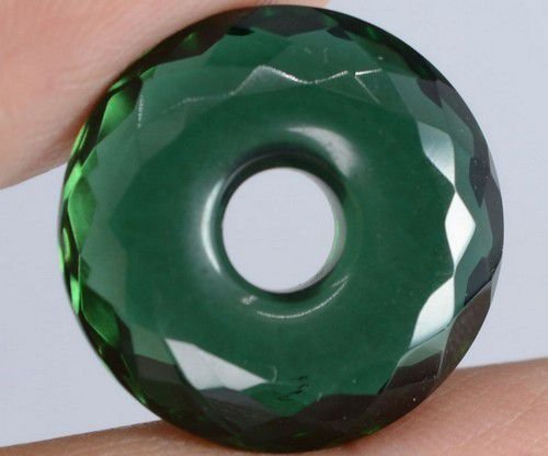 9283 - Pandantiv / charm / link, sticla fatetata, donut, verde smarald, 20x6mm